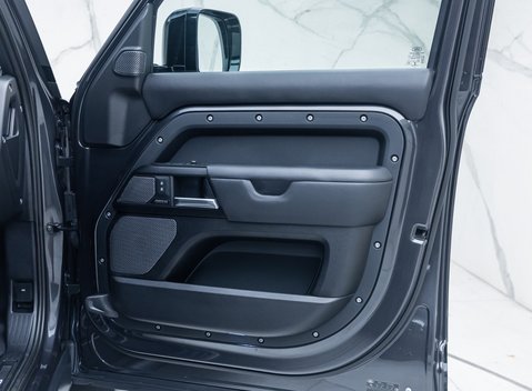 Land Rover Defender 110 V8 CARPATHIAN EDITION 28