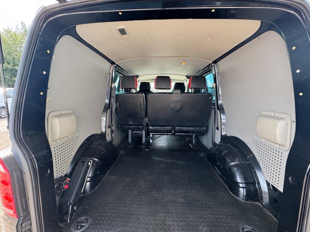 Volkswagen Transporter Crew Cab AUTO SWB L1H1 T32 Sportline Air Con Alloys Sensors EURO 6 NO VAT 11