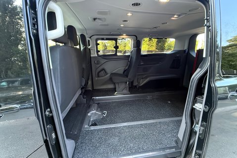 Ford Tourneo Custom 310 TITANIUM L1 - WAV - WHEELCHAIR ACCESSIBLE - LOW MILEAGE - NEW CLUTCH 32