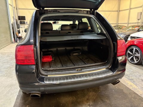 Porsche Cayenne 3.2 V6 Tiptronic S AWD 5dr 26
