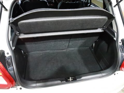 Suzuki Swift 1.0 Boosterjet SZ-T 5dr 35