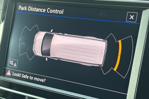 Volkswagen Crafter CR35 L3 H2 140 ps Tdi DSG Trendline Panel Van 32