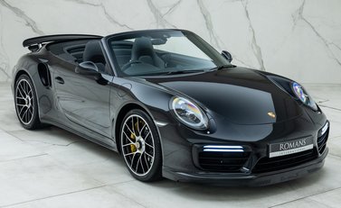 Porsche 911 Turbo S Cabriolet (991.2) 11