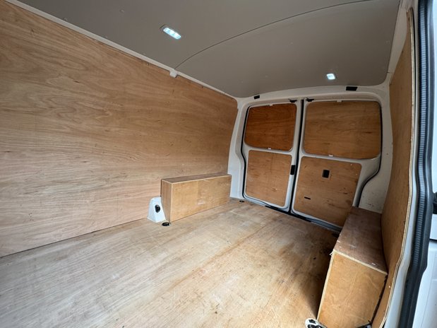 Volkswagen Transporter SWB L1H1 [SOLD MT] Low Roof Startline T28 Air Con Sensors EURO 6 11