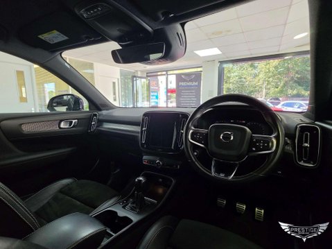Volvo XC40 1.5 T3 R-Design Euro 6 (s/s) 5dr 54