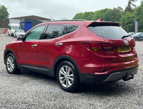 Hyundai SANTA FE 2.2 Santa Fe Premium Blue Drive CRDi Auto 4WD 5dr 9