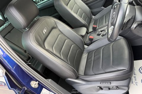 Volkswagen Tiguan R LINE TSI BMT 4MOTION DSG -RARE LEATHER INTERIOR -CAMERA -APPLE CARPLAY  36