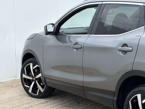 Nissan Qashqai 1.3 Qashqai Tekna DiG-T Semi-Auto 5dr 43