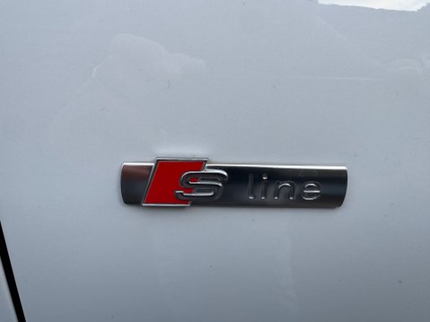 Audi Q3 TFSI S LINE EDITION 19