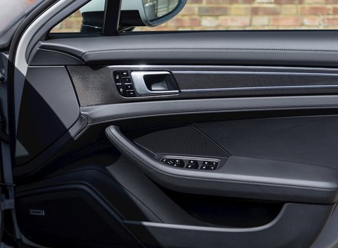 Porsche Panamera Turbo Sport Turismo 22