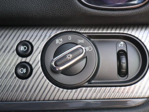 Mini Countryman 1.5 Cooper Exclusive SUV 5dr Petrol Steptronic Euro 6 (s/s) (136 ps) 19