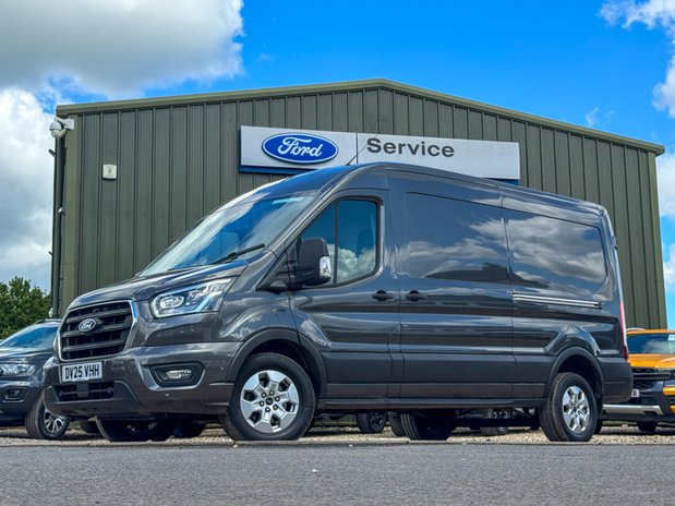Ford Transit LWB L3H2 Med Roof Limited 350 Air Con Alloys Camera Nav Sensors EURO 6 1