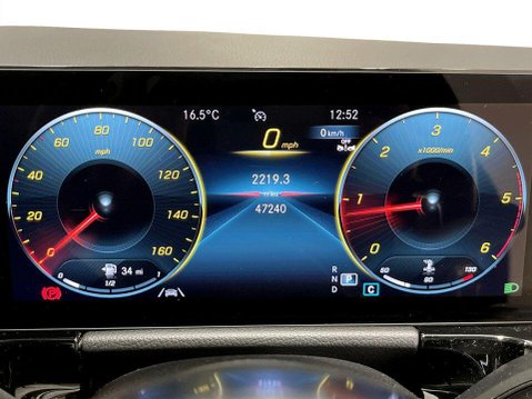 Mercedes-Benz GLA 2.0 GLA200d AMG Line (Premium) SUV 5dr Diesel 8G-DCT Euro 6 (s/s) (150 ps) 14