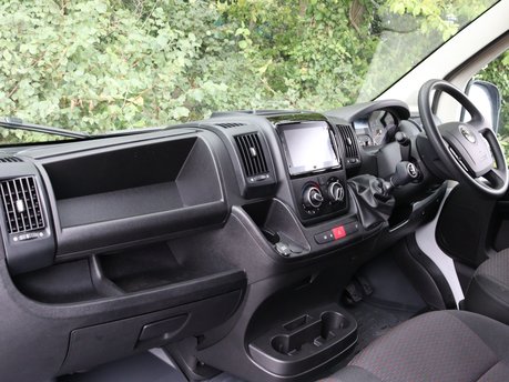 Vauxhall Movano L3H2 F3500 Prime 10