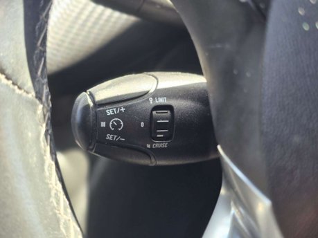 Peugeot 208 1.2 PureTech Allure Hatchback 5dr Petrol EAT Euro 6 (s/s) (110 ps) 23