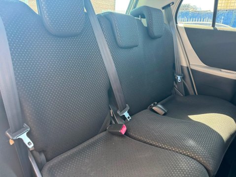 Toyota Yaris 1.33 Dual VVT-i SR Euro 4 (s/s) 5dr 10