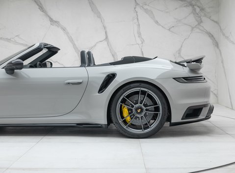 Porsche 911 Turbo S Cabriolet (992) 52