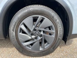 Nissan Qashqai 1.3 Qashqai Acenta Premium DiG-T MHEV 5dr 15