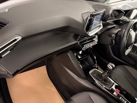 Peugeot 208 1.2 PureTech Allure Premium Euro 6 (s/s) 5dr 28