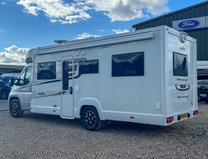 Elddis Majestic 254 2 Belt|4 Berth|Transverse Island Bed|Kitchen|Bathroom|Large Fridge Freezer 6