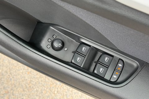 Audi A3 TDI SE TECHNIK - ULEZ COMPLIANT- £20 ROAD TAX - CRUISE CONTROL 33