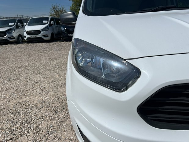 Ford Transit Courier SWB L1H1 (SOLD) Low Roof Sport Air Con Alloys Sensors EURO 6 NO VAT 22