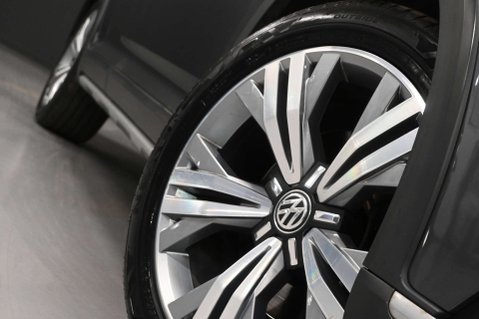 Volkswagen Passat 2.0 Passat Alltrack TDI BlueMotion Technology 4Motion Semi-Auto 4WD 5dr 59