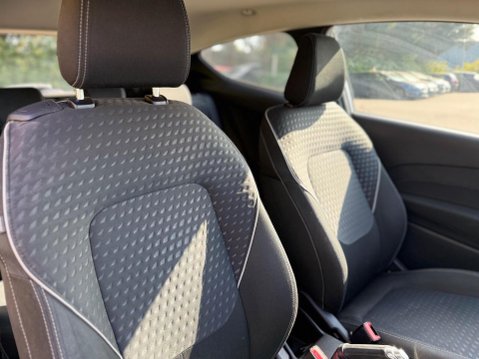 Ford Fiesta 1.0T EcoBoost Zetec Euro 6 (s/s) 3dr 14