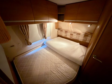 Bailey Pageant Series 7 Bordeaux 30