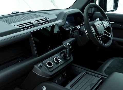 Land Rover Defender 110 V8 15