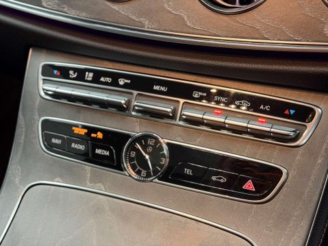 Mercedes-Benz CLS 2.0 CLS300d AMG Line (Premium Plus) Coupe 4dr Diesel G-Tronic Euro 6 (s/s) 57
