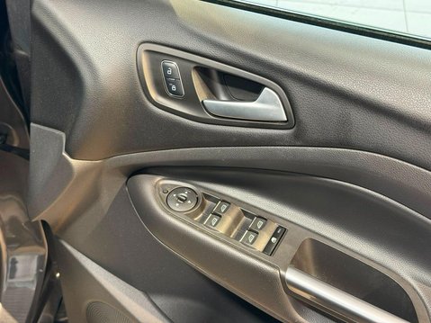 Ford Kuga 2.0 TDCi ST-Line X Powershift AWD Euro 6 (s/s) 5dr 34