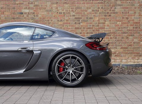 Porsche Cayman GT4 Clubsport 11