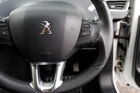 Peugeot 208 ACTIVE 19