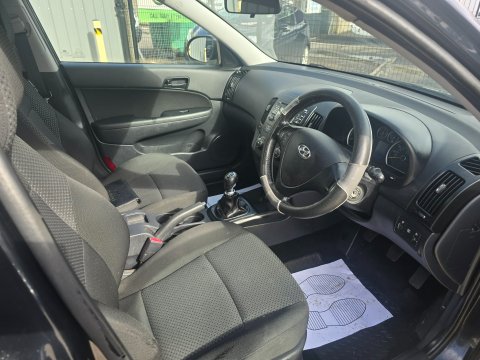 Hyundai i30 COMFORT CRDI 11