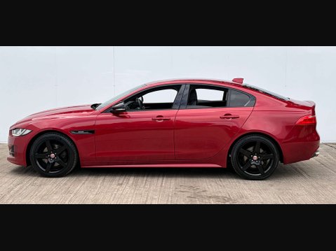 Jaguar XE 2.0 XE R-Sport D Auto 4dr 42