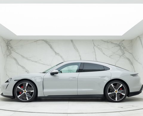 Porsche Taycan 4S