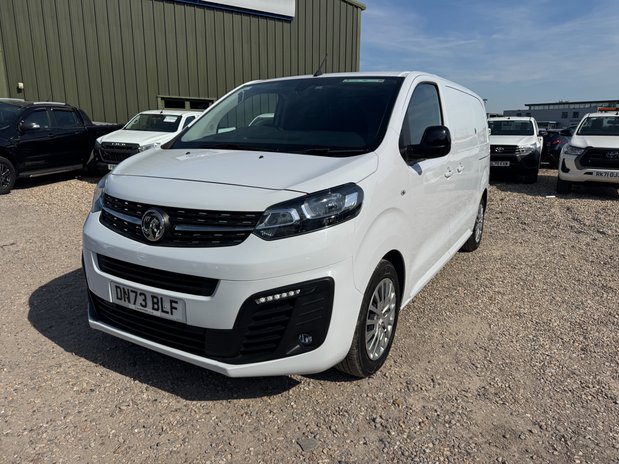 Vauxhall Vivaro SWB L1H1 Low Roof 2700 Pro Air Con Sensors Cam EURO 6 2