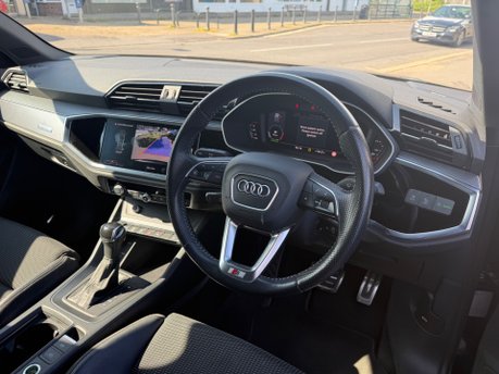 Audi Q3 TFSI S LINE MHEV 13