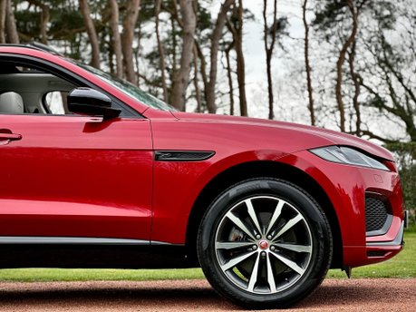 Jaguar F-Pace R-DYNAMIC BLACK 14