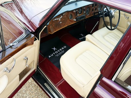 Bentley S1 Continental Mulliner Flying Spur 45