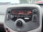 Toyota Aygo 1.0 VVT-I X-PLAY 13
