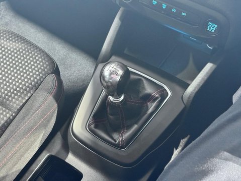 Ford Focus 1.0T EcoBoost ST-Line Euro 6 (s/s) 5dr 15