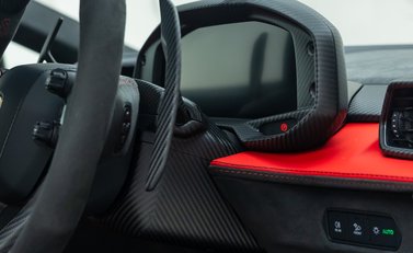 Lamborghini Revuelto 16