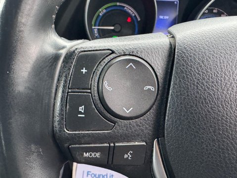 Toyota Auris 1.8 VVT-h Business Edition Touring Sports CVT Euro 6 (s/s) 5dr (Safety Sens 29