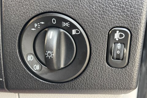 Mercedes-Benz Sprinter 319 V6 Cdi 4x4 5g-Tronic Mwb Hr Panel Van - Air Con - Direct from MOD 30