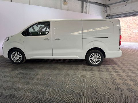 Peugeot Expert 1.5 Expert Asphalt Premium + L2 BlueHDi 4
