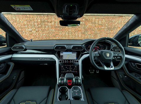 Lamborghini Urus 19