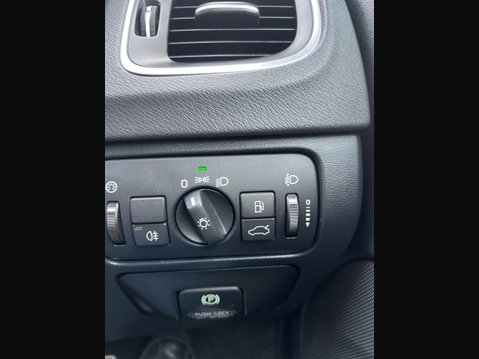 Volvo V60 1.6 V60 R-Design Drive S/S 5dr 31