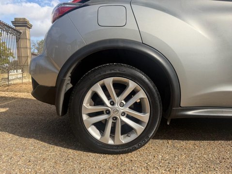 Nissan Juke 1.6 Acenta SUV 5dr Petrol XTRON Euro 6 (117 ps) FSH & 2X ORIGINAL KEYS!! 22